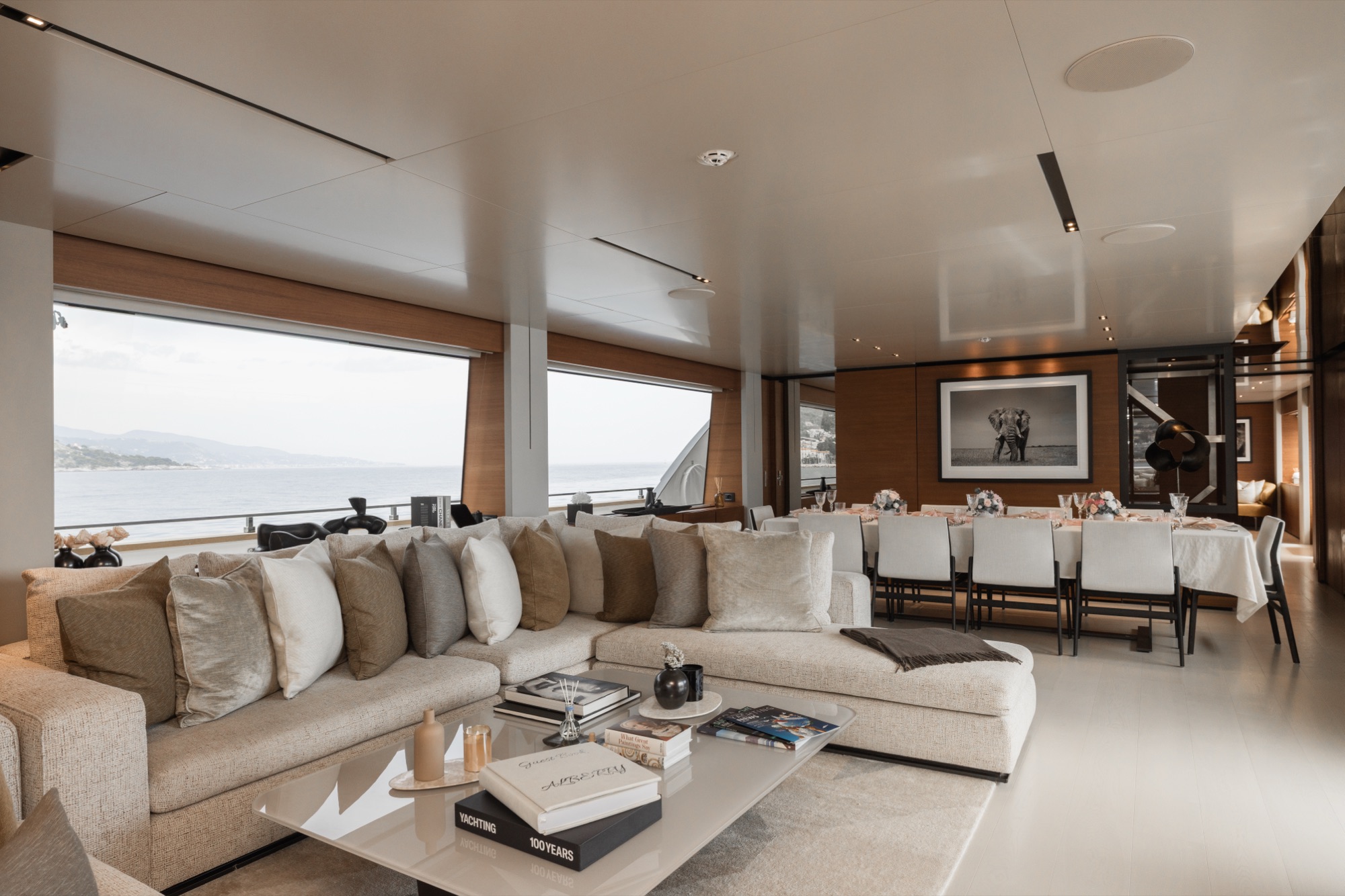 Main salon lounge