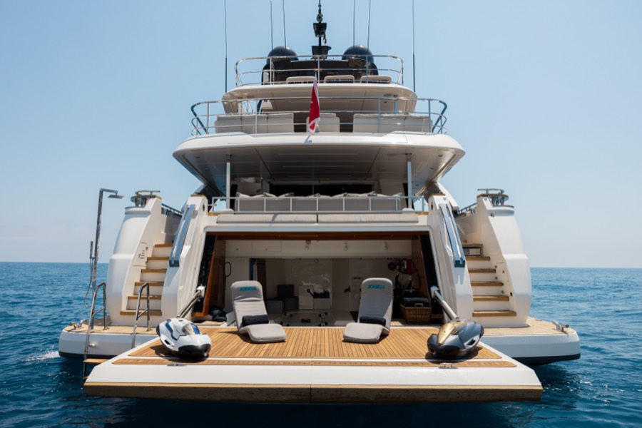 Beach club platform