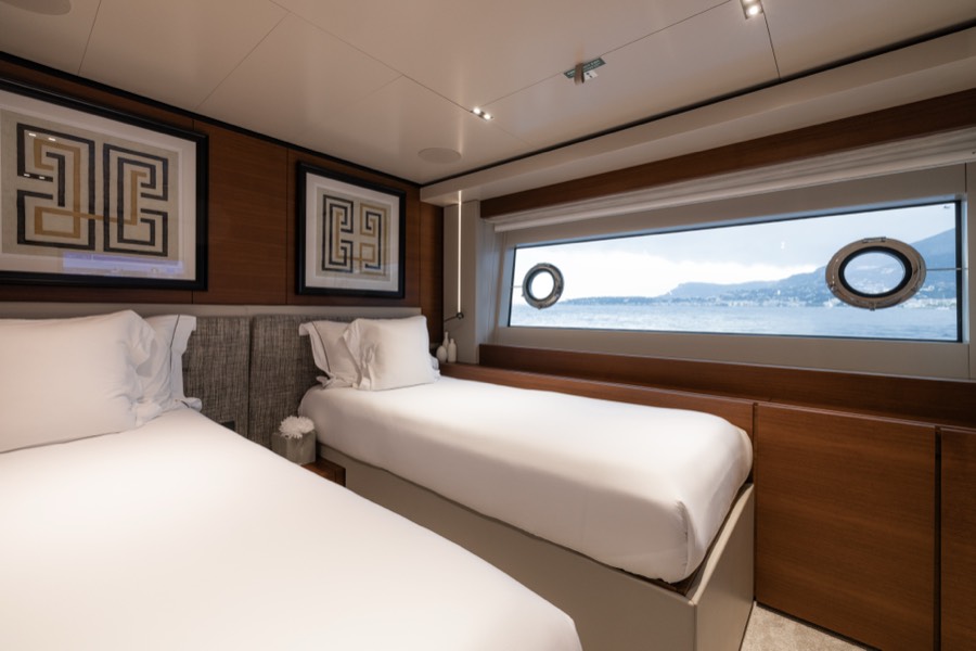 Twin cabin